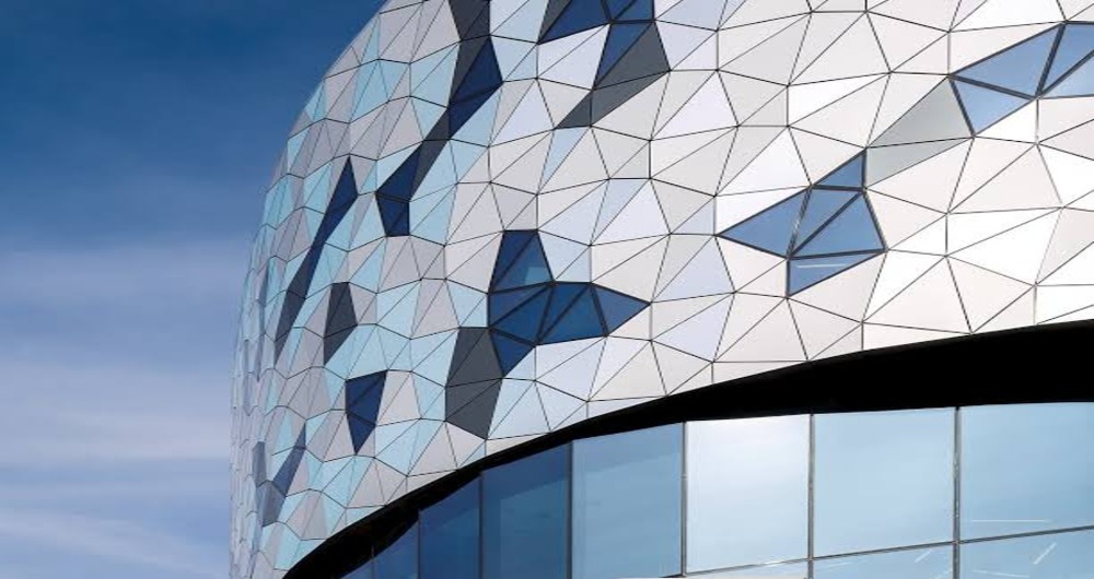 What Are the Top Curtain Wall Glazing Trends?